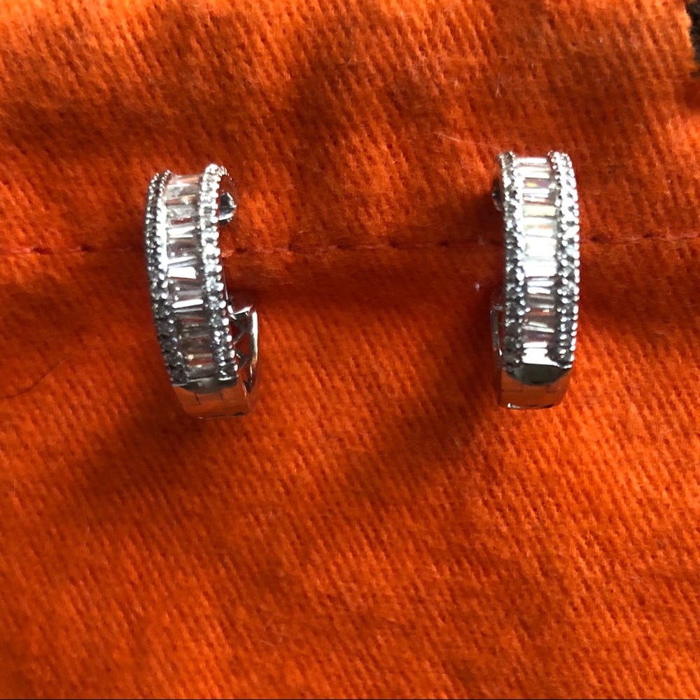 18 k diamonds hoops earrings